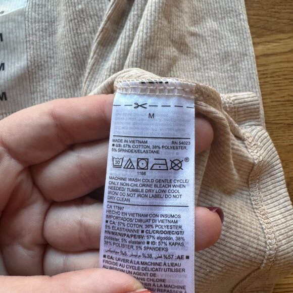 Old Navy Thermal Top Oatmeal Long Sleeve Size Medium NWT - Picture 5 of 8